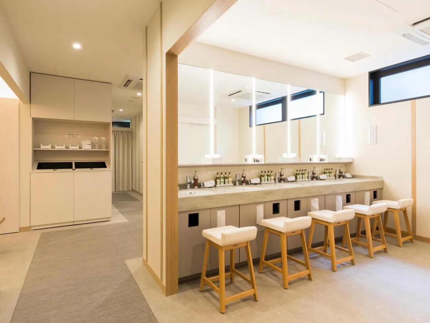Kapselhotell Glansit Kyoto Kawaramachi Hotell